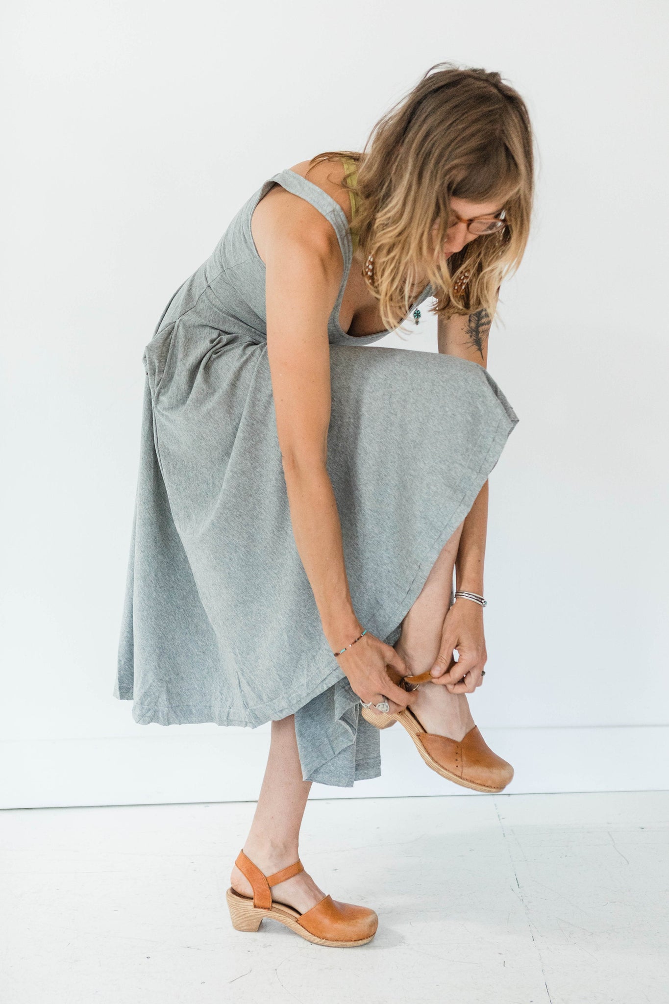 Heather Twirl Dress - v neck sleeveless organic cotton flowy dress with pockets