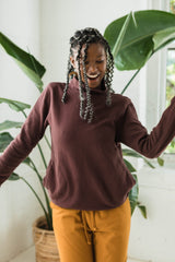 Viajera Sweater - High neck with pockets made from 100% organic cotton - full sleeve