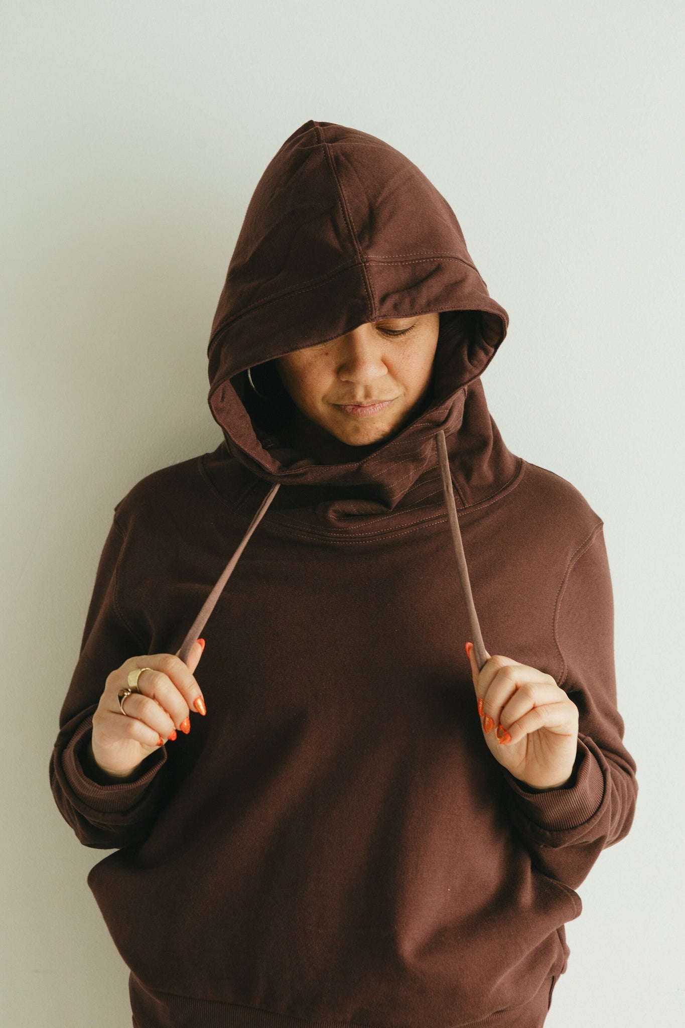 Viento Hoodie - Organic cotton hooded sweatshirt with a big hood and high neckline and deep pockets