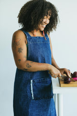 Stonewashed Denim Apron - Jean kitchenware - Organic cotton indigo dyed denim crossback apron with big pockets