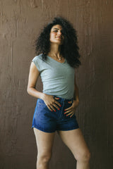 Organic cotton V-tee with front and back V neck - plain organic cotton t-shirt - the perfect layer!