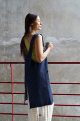 Stonewashed Denim Apron - Jean kitchenware - Organic cotton indigo dyed denim crossback apron with big pockets