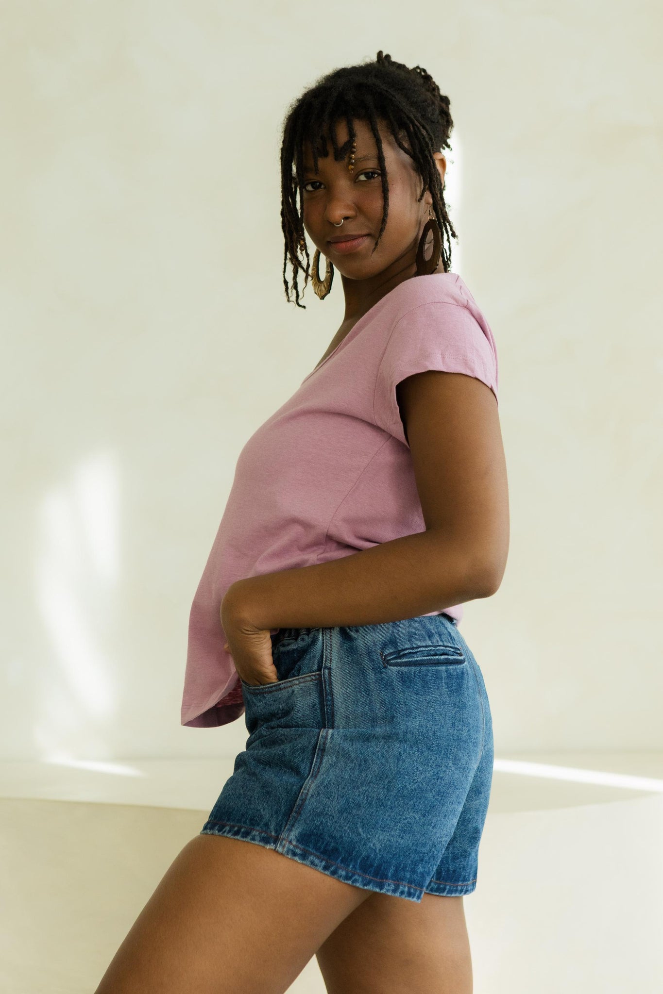 Jean Shorts - Organic cotton stonewashed denim shorts with four pockets - Front and back pockets - real jean shorts - dark wash denim shorts